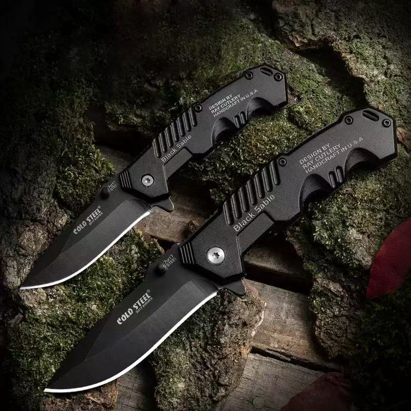 Folding Knives